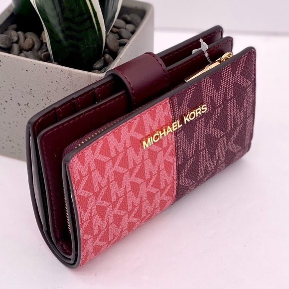 Michael Kors Jet Set Medium Two-Tone Logo Wallet - Picture 8 of 11